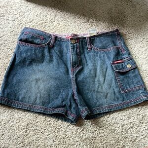 UnionBay Blue Denim Cargo Shorts w/ Red Stitching